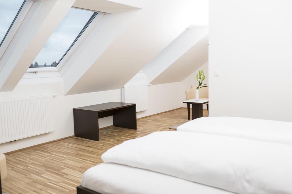 Gaestezimmer By Joechlinger Gerasdorf bei Wien Εξωτερικό φωτογραφία